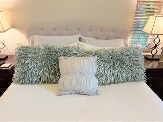 Decorative pillows