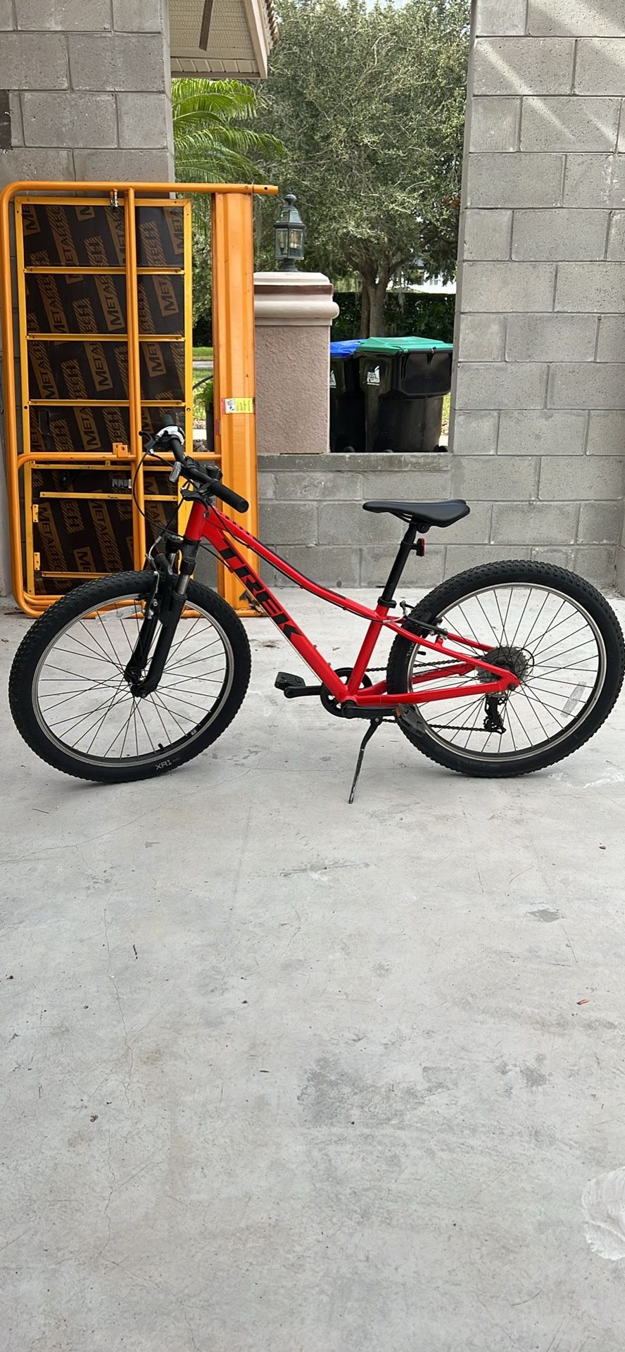 24 Inch Trek Bike In Good Condition