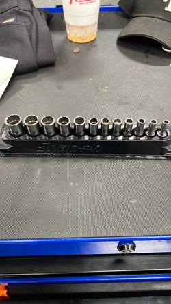 Snap on tools 1/4 drive 12 point socket set with magnetic rail