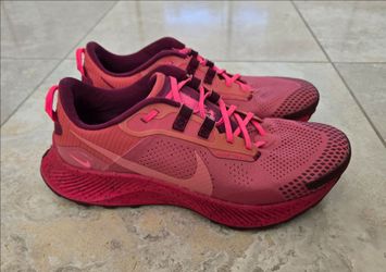 Nike Pegasus Trail 3 shoes Women's 8.5 , cost $130, like new