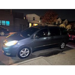 2006 Toyota Sienna