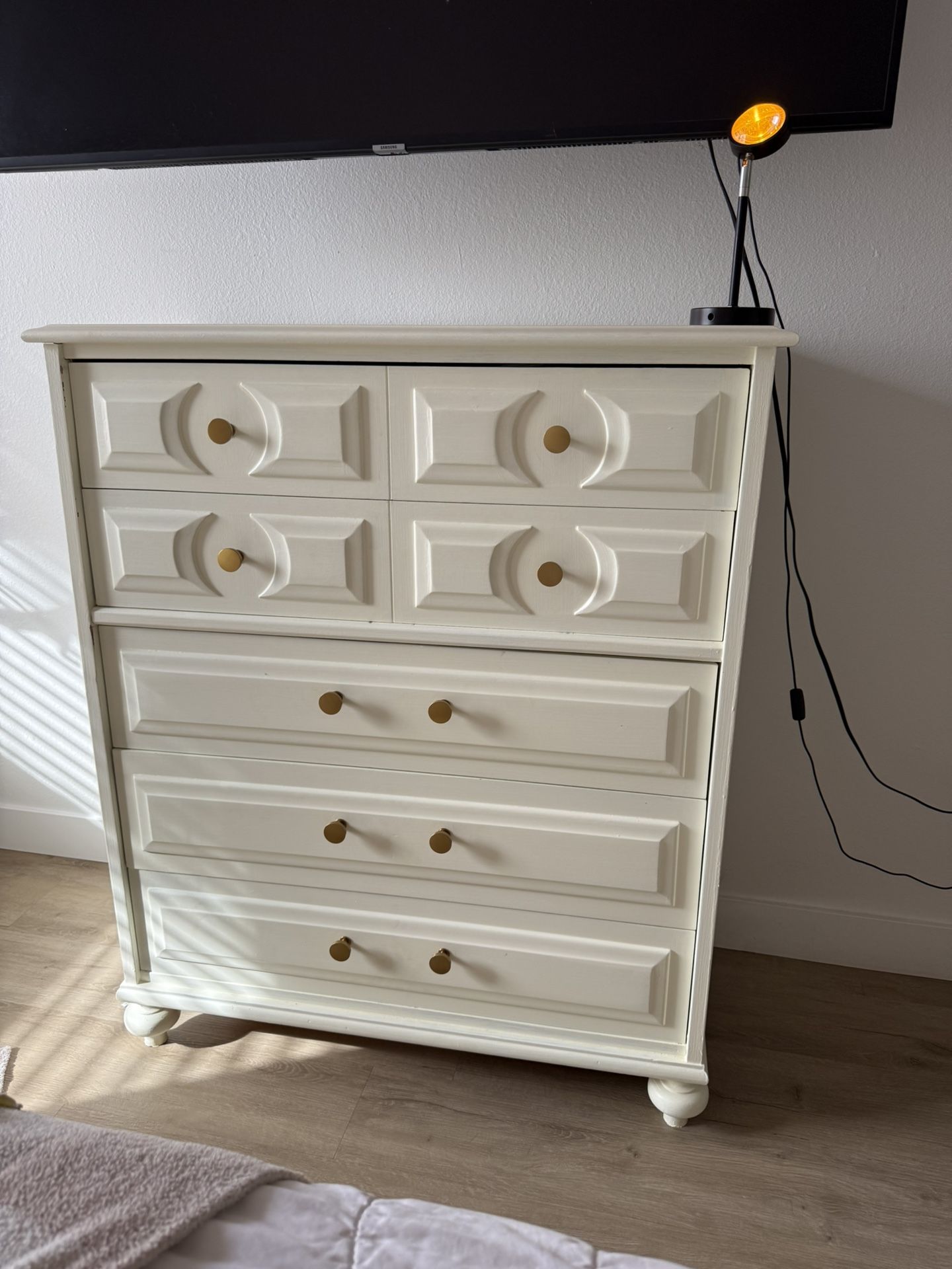 Solid Wood 5 Drawer Dresser