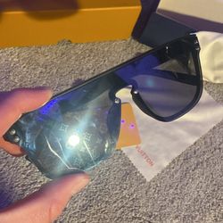LOUIS VUITTON SUNGLASSES