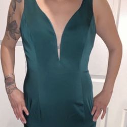 Brand New Emerald Color Dress 👗 Size Small