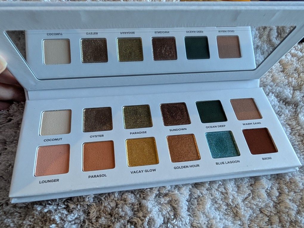 ICONIC LONDON Beachside Babe Palette
