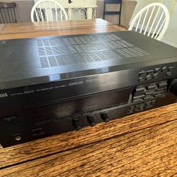 Yamaha RX-V493 Receiver