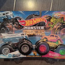 Hot Wheels Monsters Trucks 