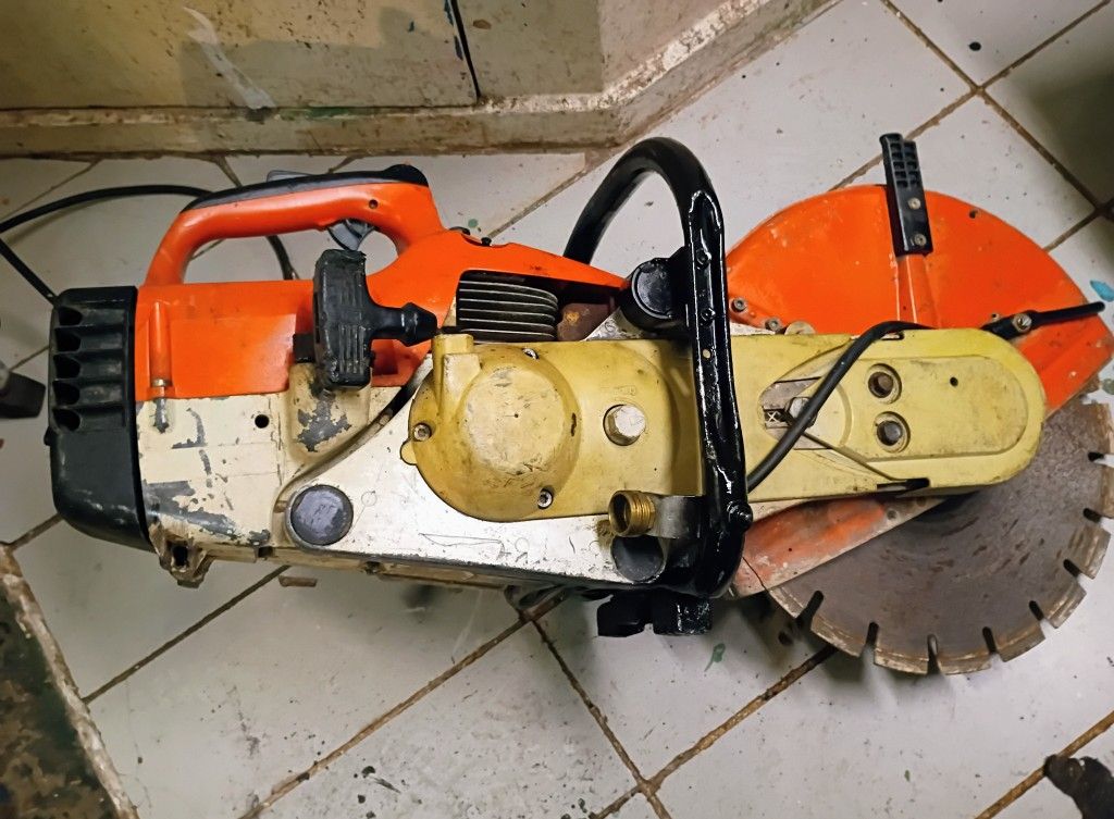 Maquina Para Concreto Marca STIHL TS400 en $400.00