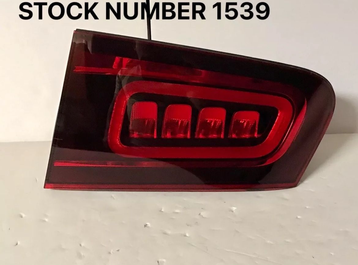 2020-2021 MERCEDES BENZ GLC MODELS OEM RH LED INNER TAIL LIGHT. REAR PASSENGER SIDE.