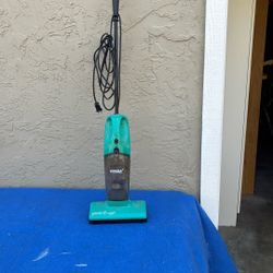 Eureka, Quick Up Vacuum for floors and carpets