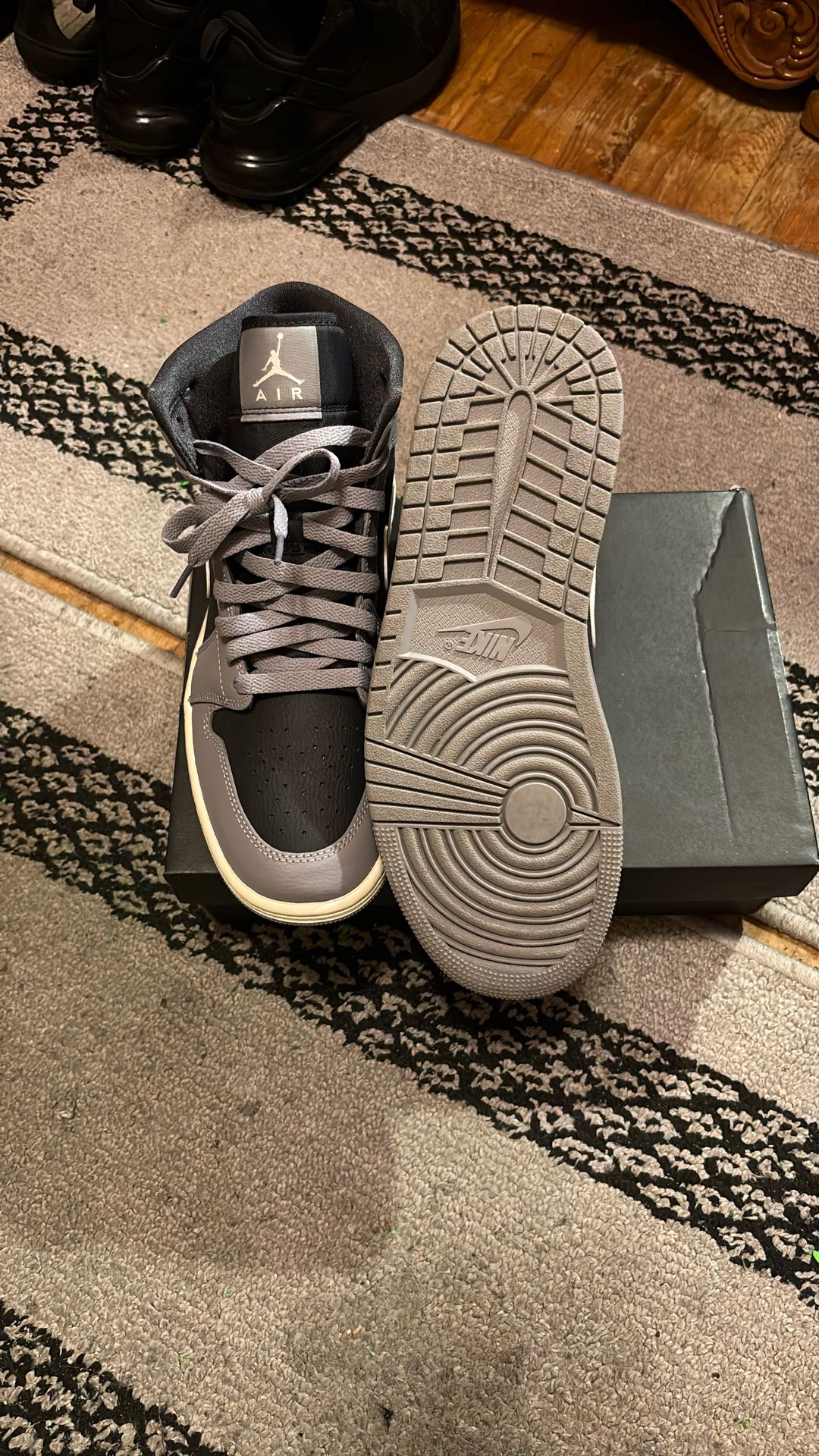 Nike air Jordan 1 Mid cement grey
