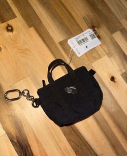 Lululemon daily tote bag key chain