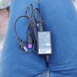 HP power adapter