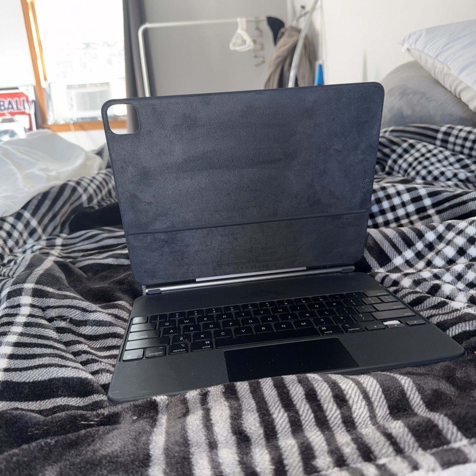 12.9 Inch Apple iPad And Magic Keyboard