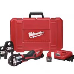 Milwaukee M12 12-Volt Lithium-Ion Force Logic Cordless Press Tool Kit