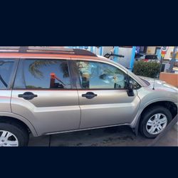 2007 Mitsubishi Endeavor !!