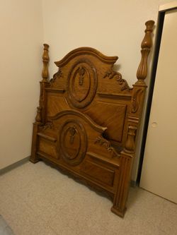 Adjustable  Full/Queen Wooden Bed Frame