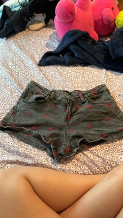 Shorts and a hair clip