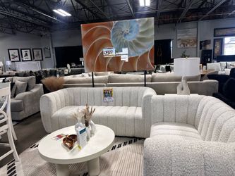 Beautiful modern sofa set! $1999 🤍☎️📦