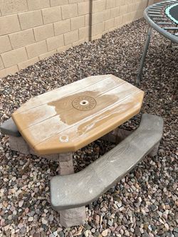 Kids picnic table