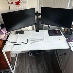 Monitors With Arm