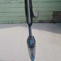 Ionic  Zipvac Vacuum Dose Not Have Any Roller