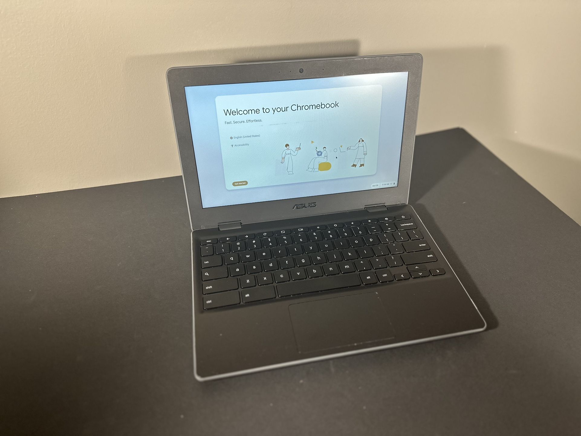 ASUS Chromebook 11.6” – Portable, Clean, Fast – Charger Included!