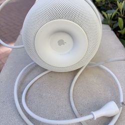 Apple HomePod (1st Gen) – White – Works Great