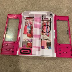 Barbie Closet With Clothes