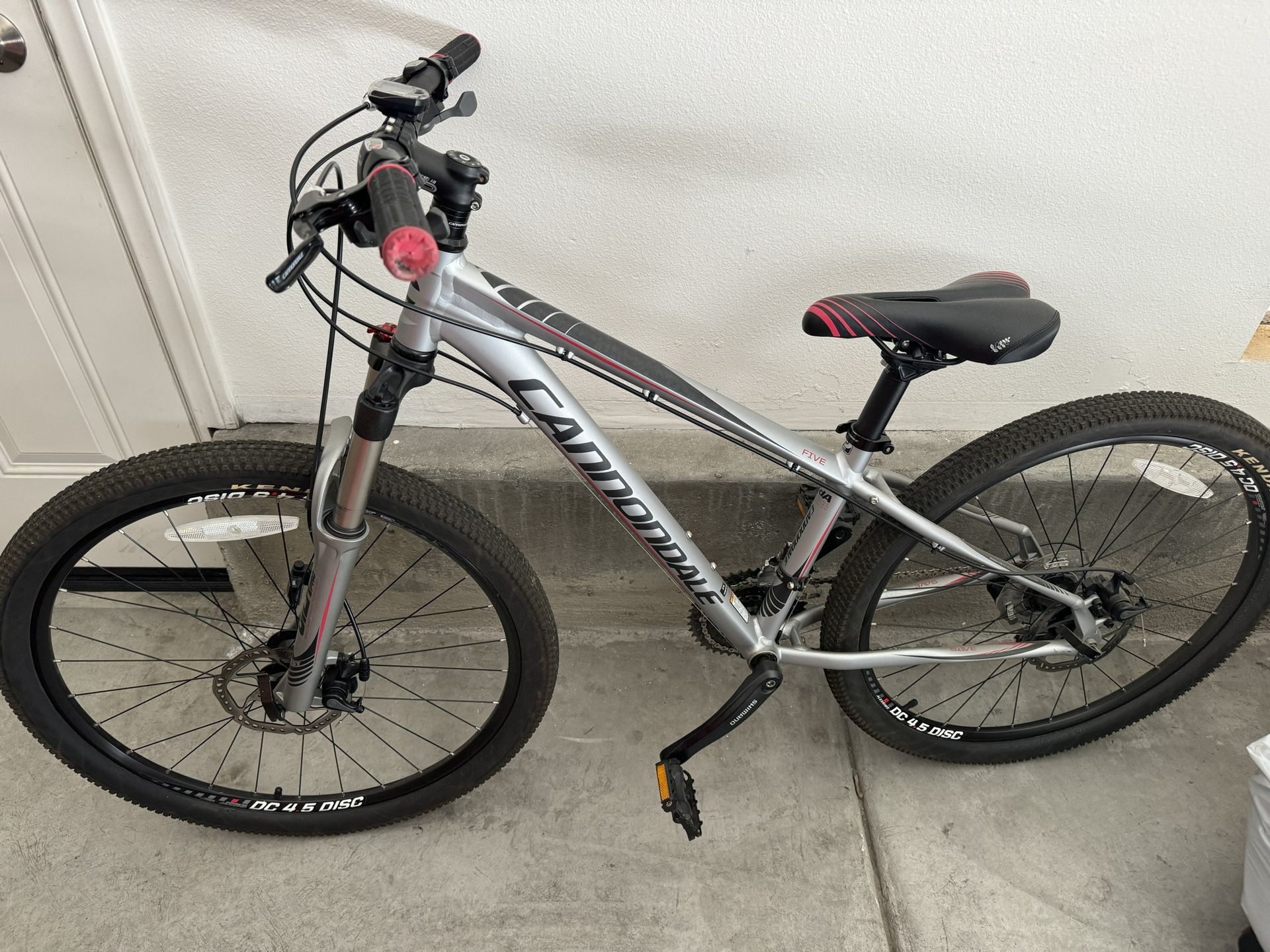 Cannondale Mountain Bike