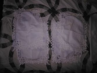 4 linen placemats and 4 linen napkins