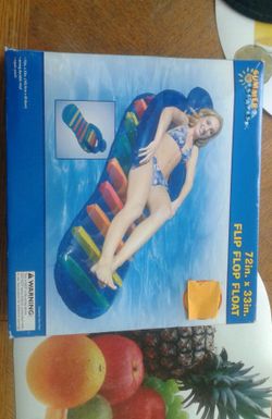 Floating device for pool