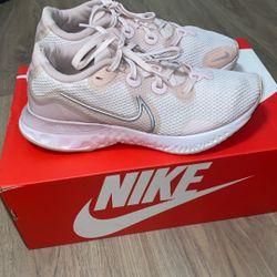 Nike Renew Run Barely Rose (Women's)