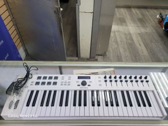 Arturia KeyLab Essential 49 MK3