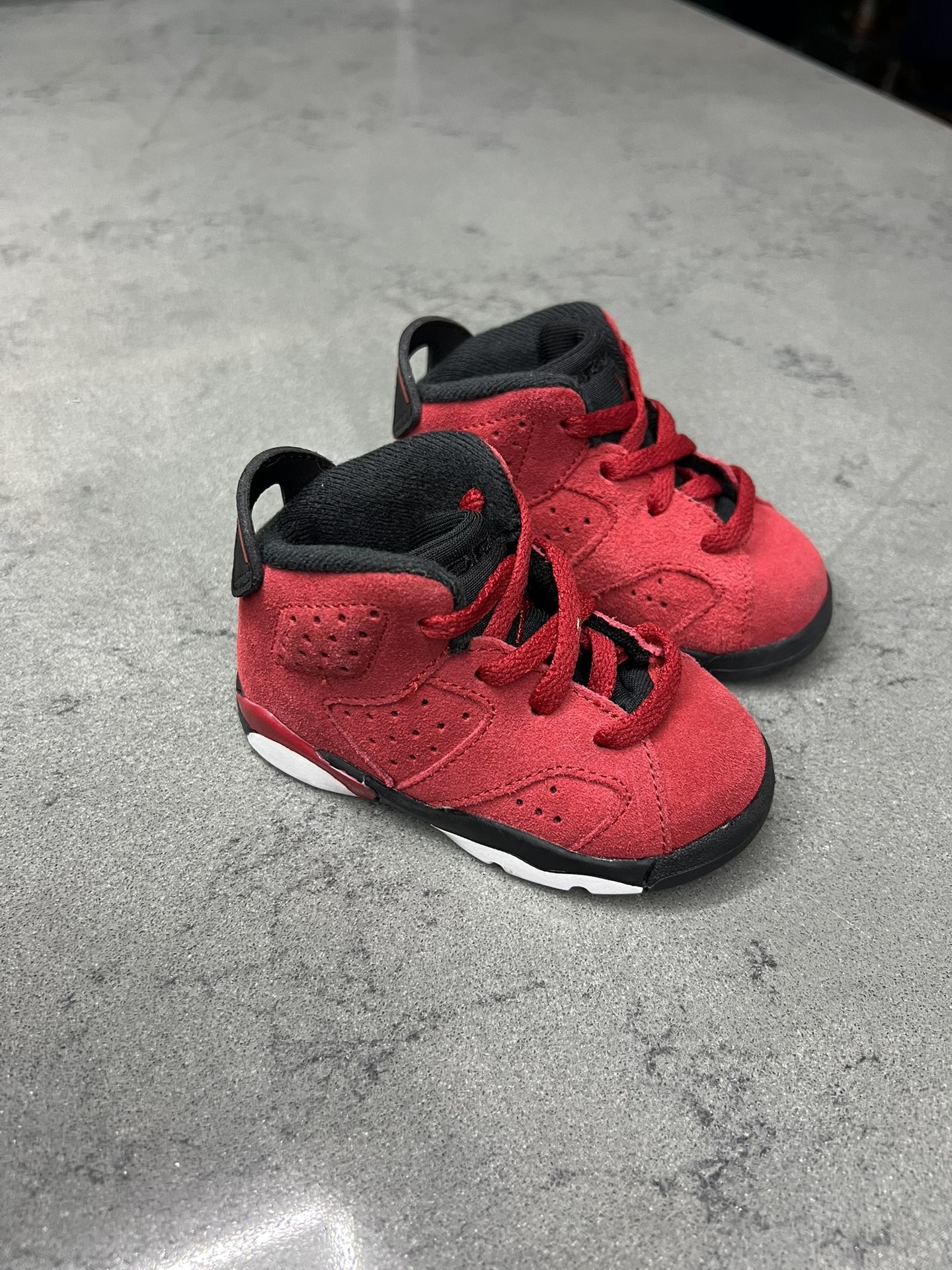 Toddler Jordan Retro 6 (Size 5c)