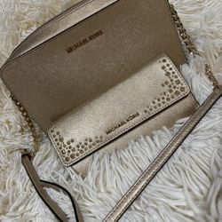 Mk Purse And Wallet 