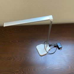Adjustable Table Lamp 
