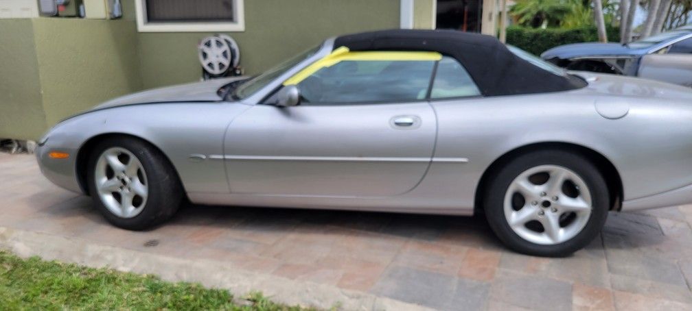 2001 Jaguar Xk8 For Parts