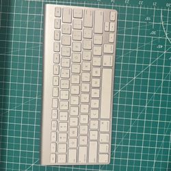 Apple Keyboard