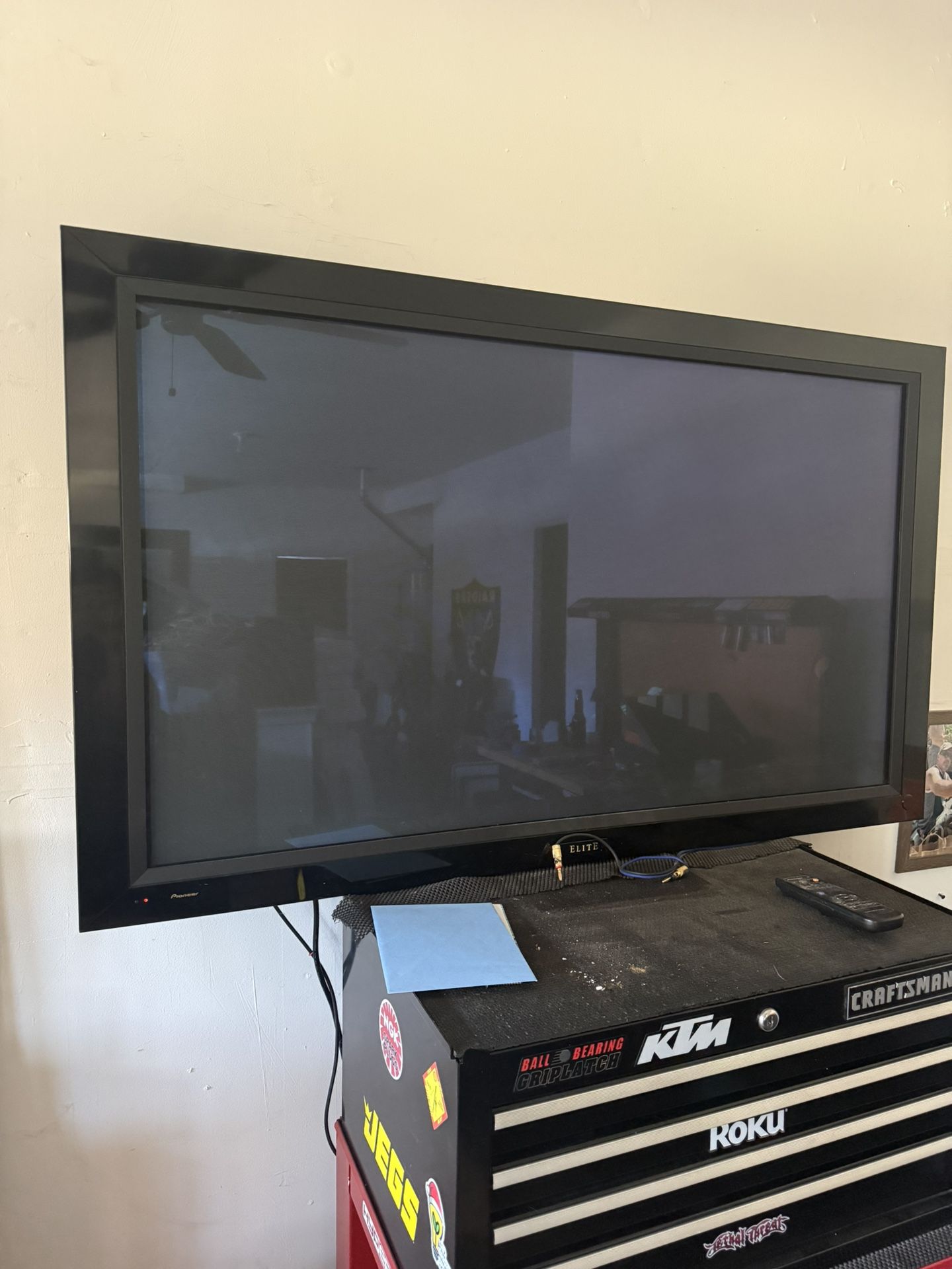 50” Pioneer Elite Plasma 50”