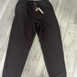 Skims women’s French terry jogger size small new with tags never worn