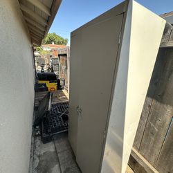 Steel Cabinet With Shelves 