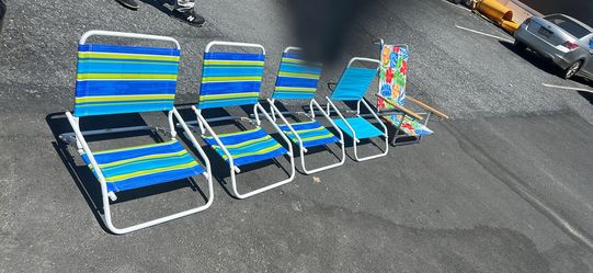 folding chairs 5 folding chairs