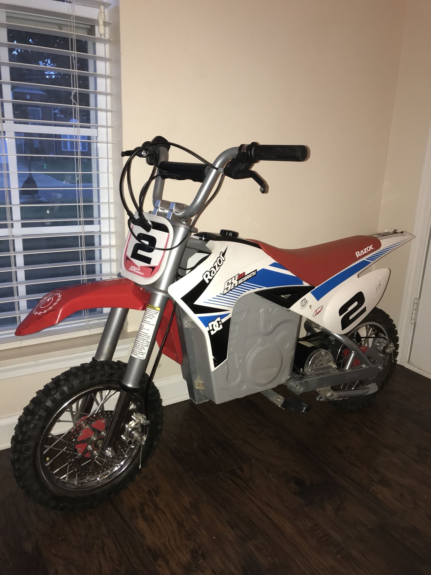 SX500 McGrath Electric Dirt Bike Razor Dirt Rocket