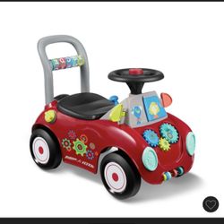 Radio Flyer's Busy Buggy