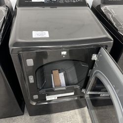NEW SAMSUNG STEAM DRYER