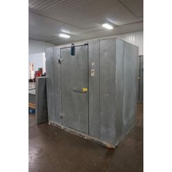 Walk in. Freezer/cooler wall panels