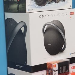Harmon Kardon Onyx Studio 7 Bluetooth Brand New - $1 DOWN TODAY, NO CREDIT NEEDED 