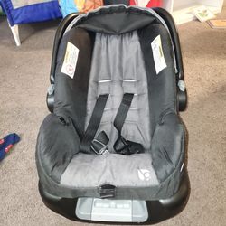 Baby trend car seat And Base