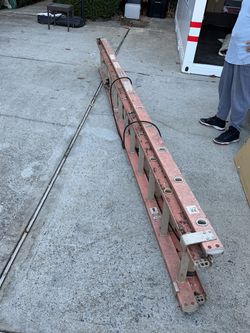 Louisville 24-Foot Extension Ladder
